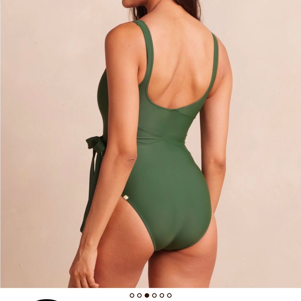 Elegant Green One-Piece Swimsuit - Picture 2 of 5